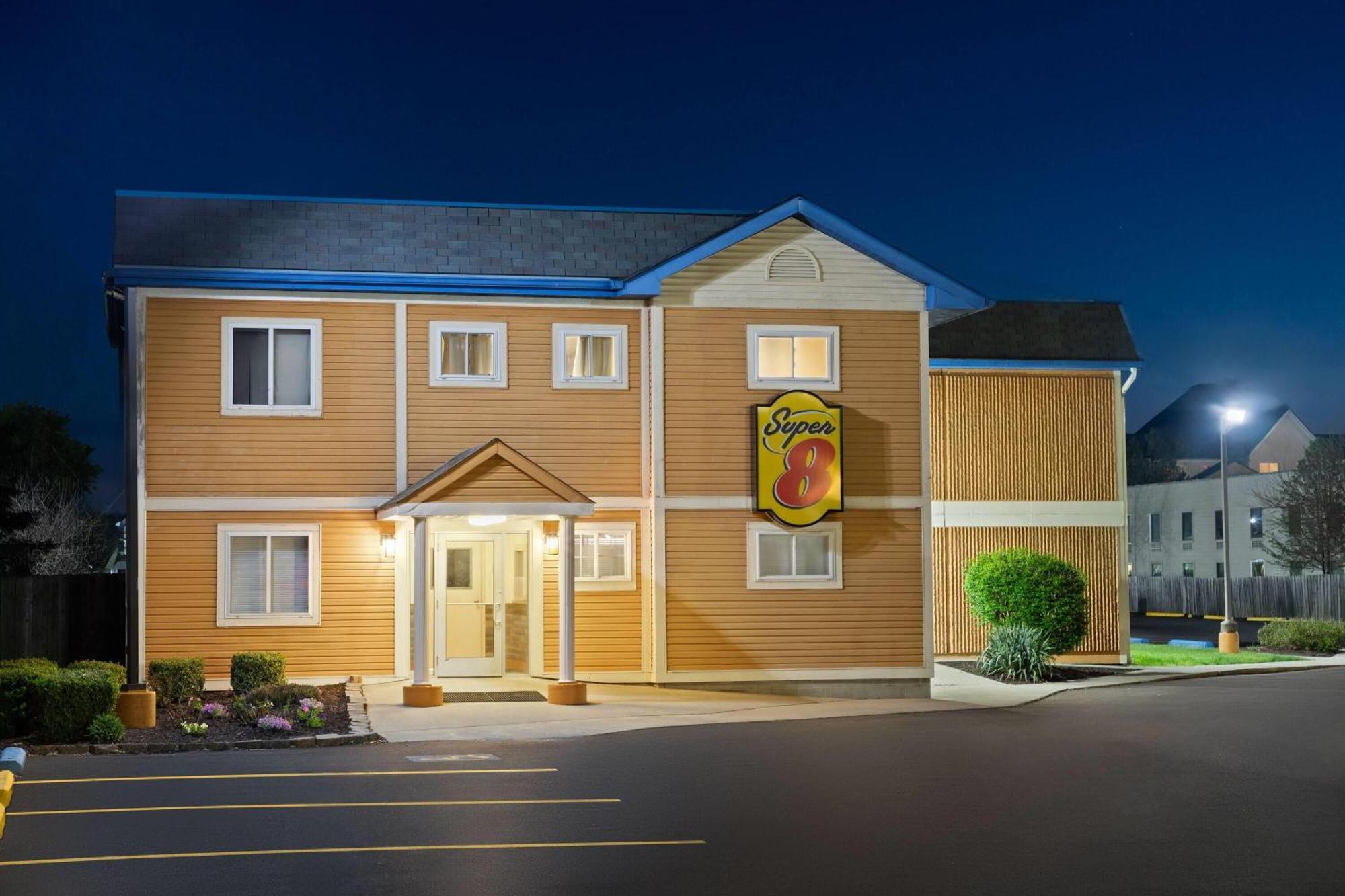 Hotel Super 8 By Wyndham Columbus Exterior foto
